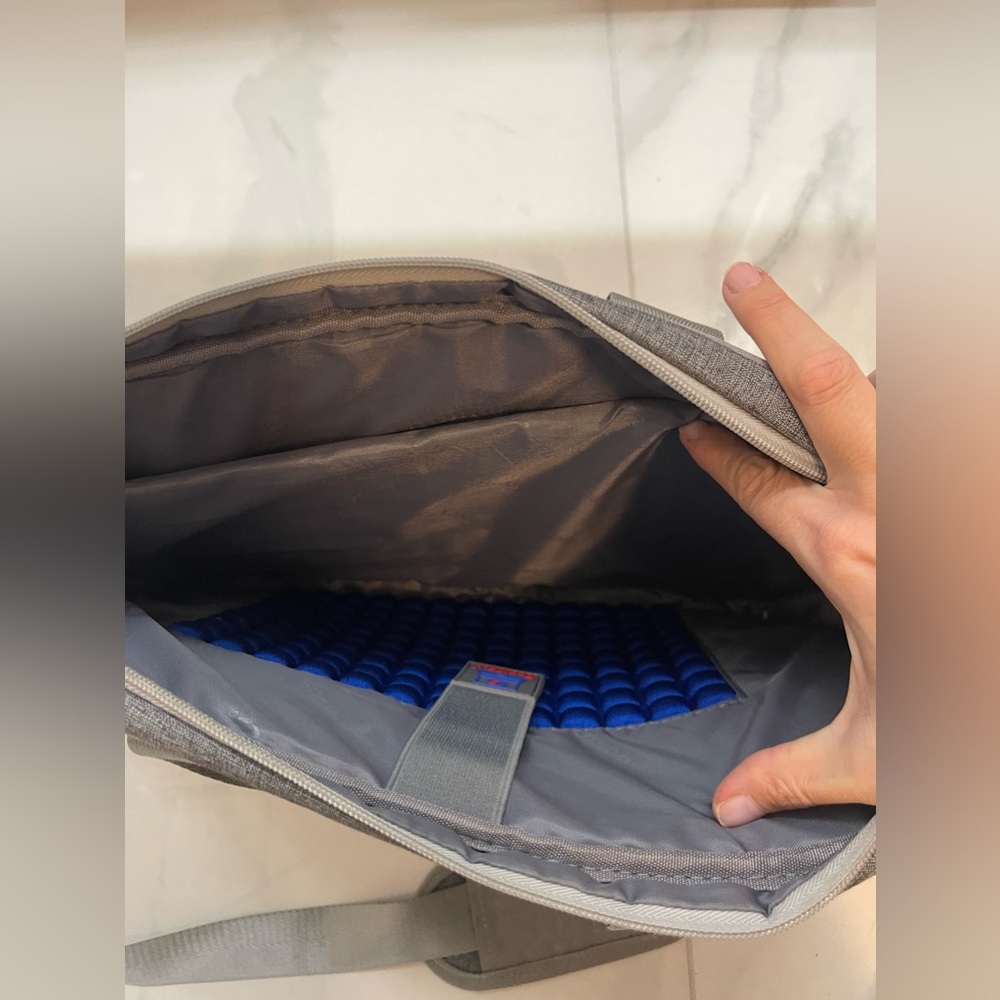 Laptop bag - Picture 8 of 12